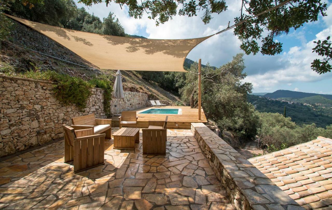 Castelli Olive Press Pensionat Acharavi  Exteriör bild
