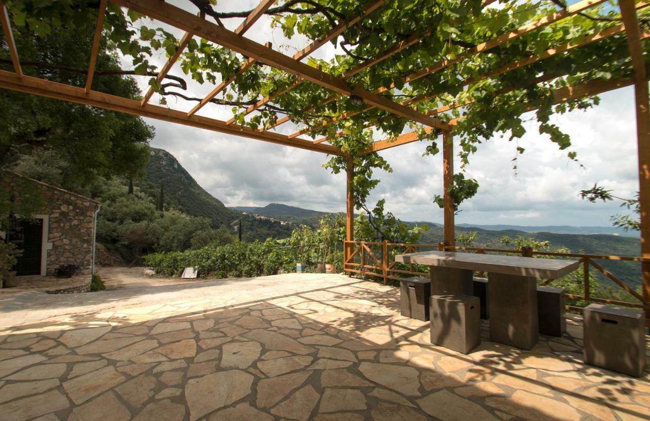Castelli Olive Press Pensionat Acharavi  Exteriör bild
